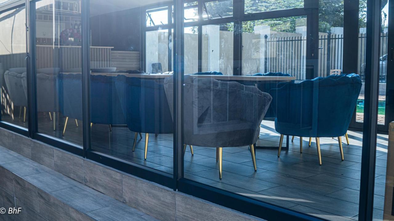 Henry George Guest House Pretoria-Noord エクステリア 写真
