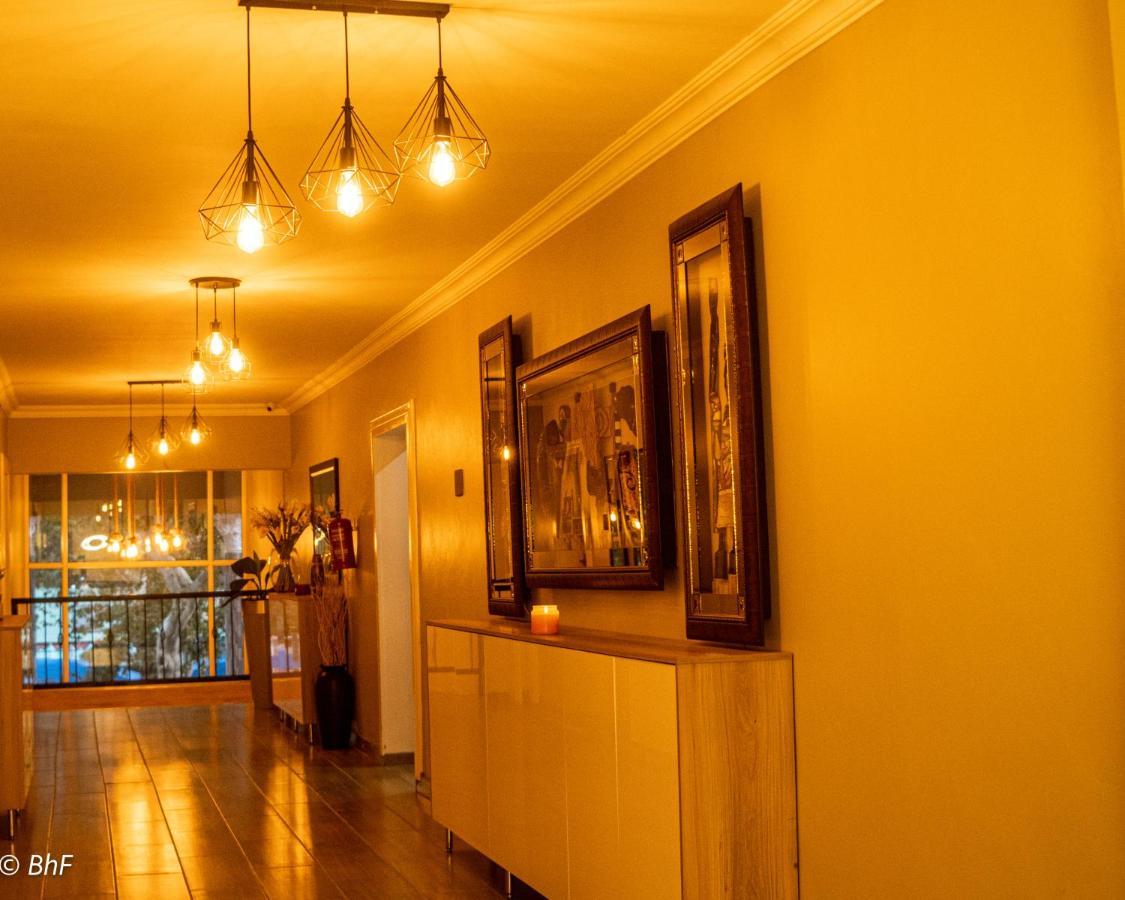 Henry George Guest House Pretoria-Noord エクステリア 写真