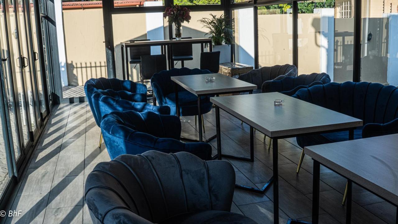 Henry George Guest House Pretoria-Noord エクステリア 写真