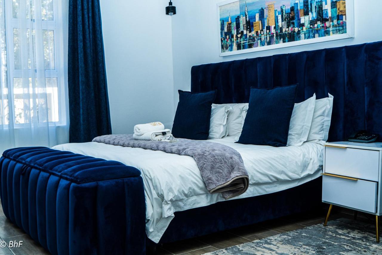 Henry George Guest House Pretoria-Noord エクステリア 写真